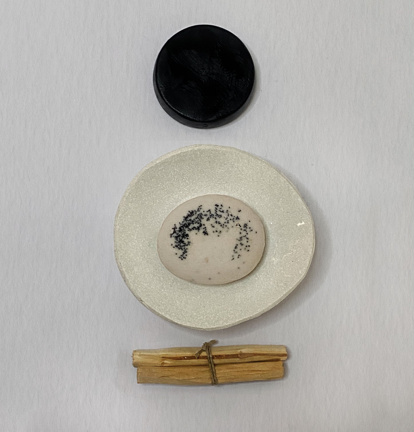 Alchemia Soaps The Signature Stone | Donkey Milk + Ghassoul Clay + Poppy Seeds, Scented Tobacco Woods €15.3