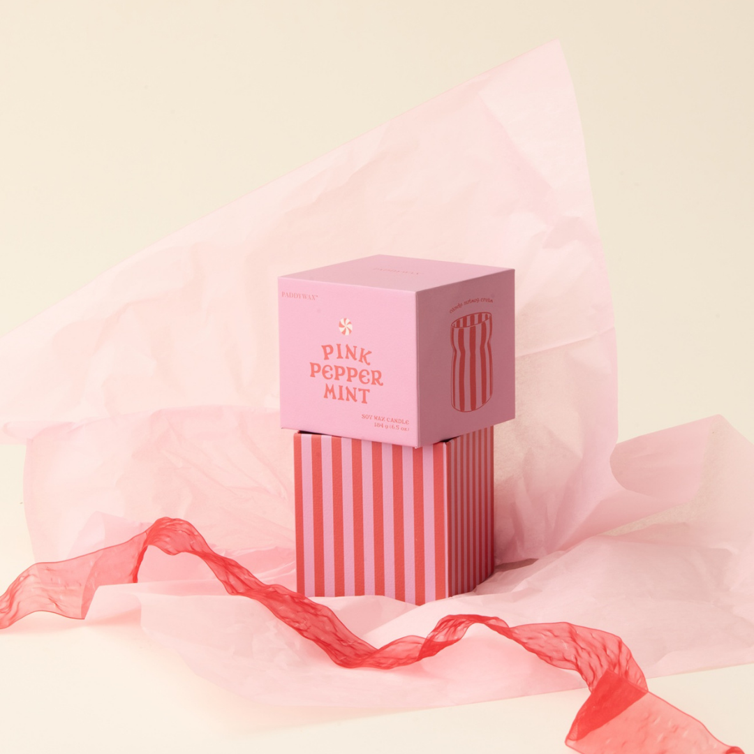 Κεραμικό κερί Cabana σε κόκκινο και ροζ ριγέ βάζο, αρωματισμένο με Pink Peppermint.