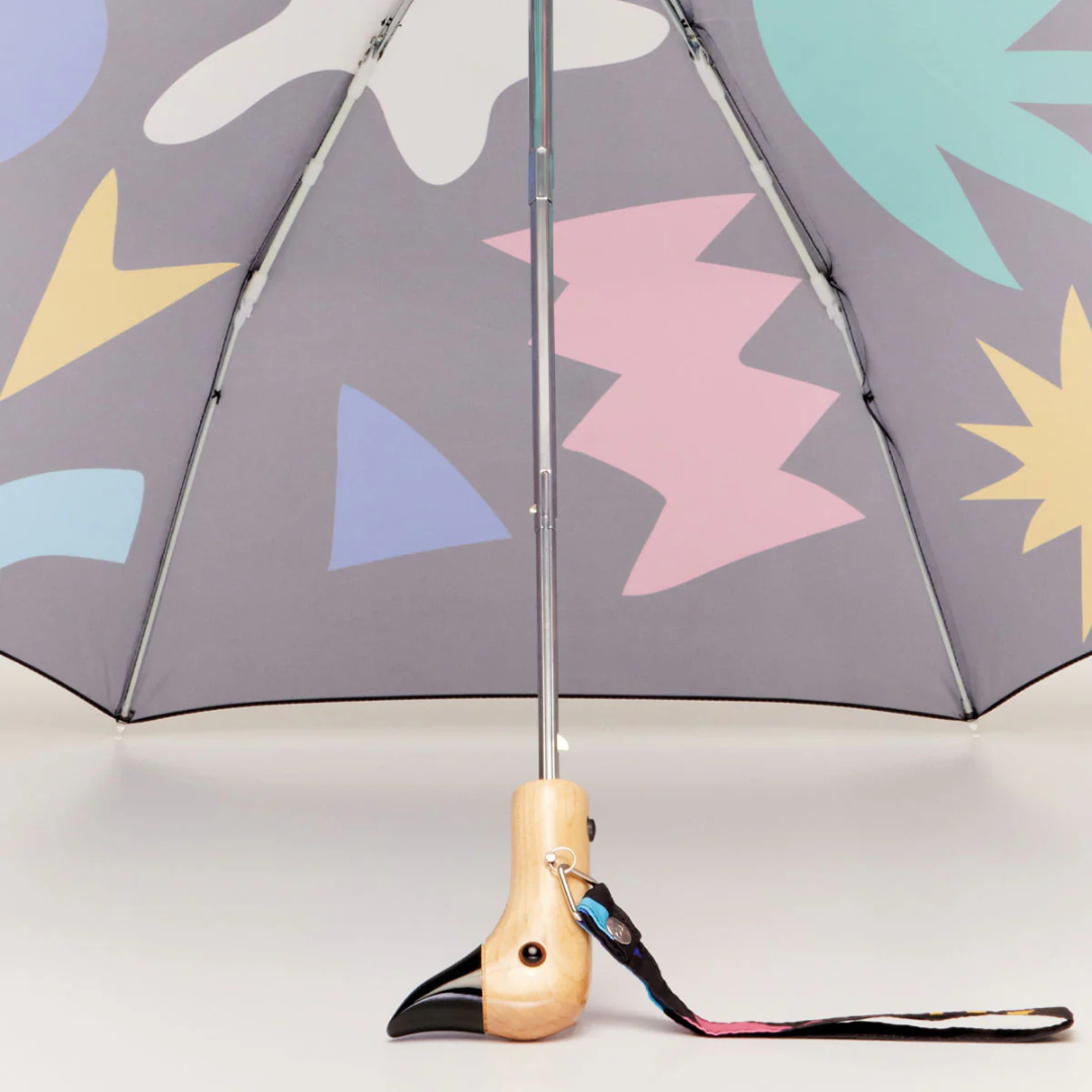 palma umbrella, duck umbrella, ομπρέλα design, the ritual project, compact umbrella, ξύλινη λαβή, minimal accessories, statement design, πολύχρωμο μοτίβο, gift idea