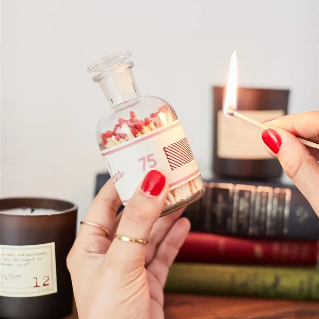 Paddywax σπίρτα ασφαλείας 8,9 cm με κόκκινη κεφαλή σε γυάλινο βαζάκι