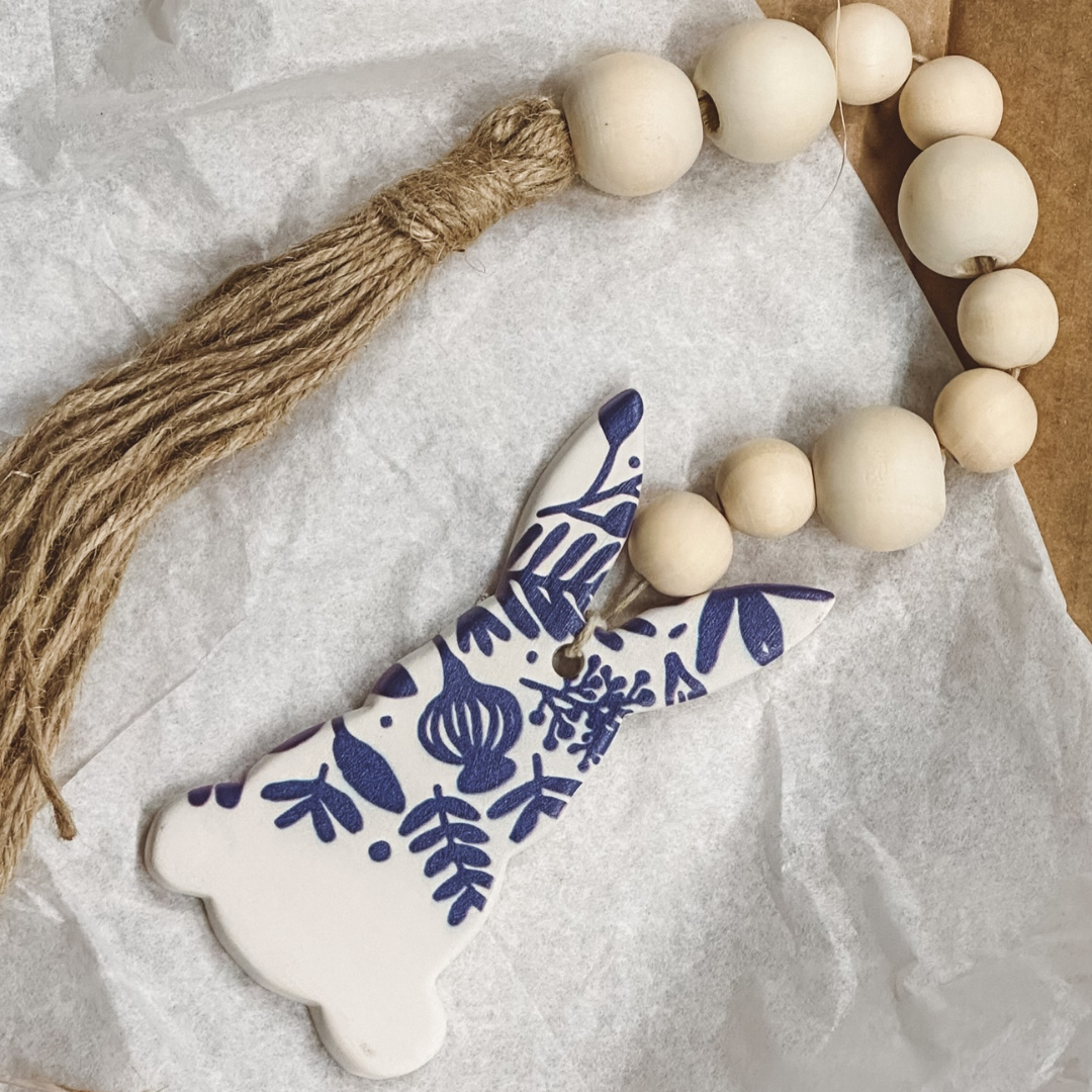 Κεραμικό Κουνελάκι | Blue Flowers Bunny