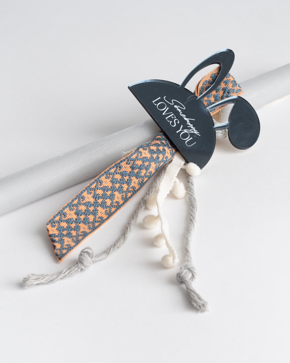 "SOMEBUNNY LOVES YOU" | Ανθρακί Αυτιά Λαγού