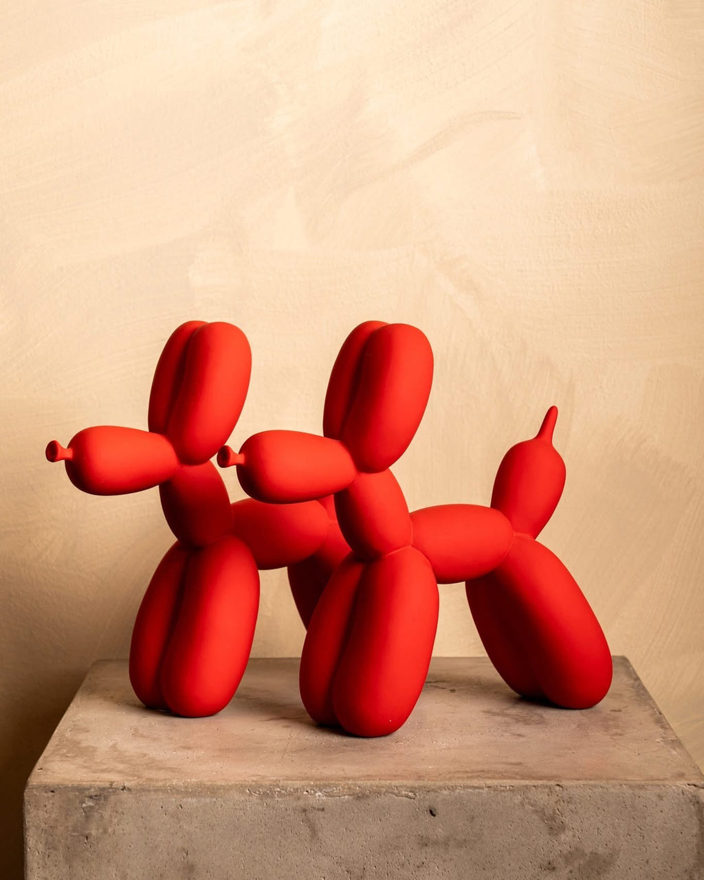 Figure Balloon Dog Jeune red H. 23 cm, PU 2