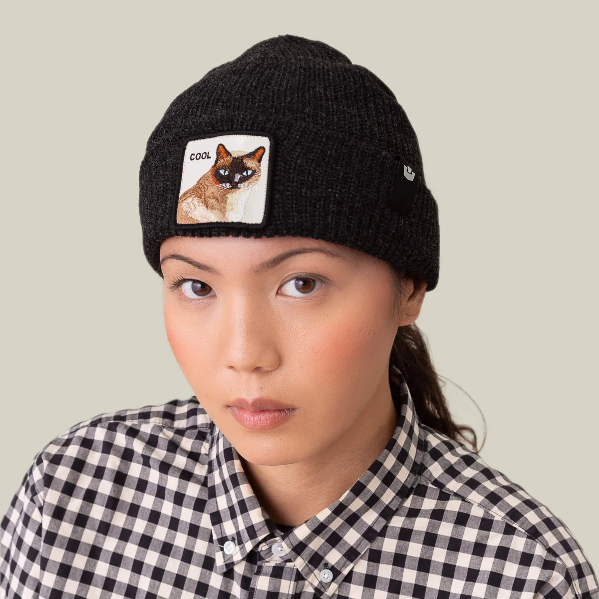 The Cool Beanie | Πλεκτό Σκουφάκι με Κεντητό Patch (Γάτα)