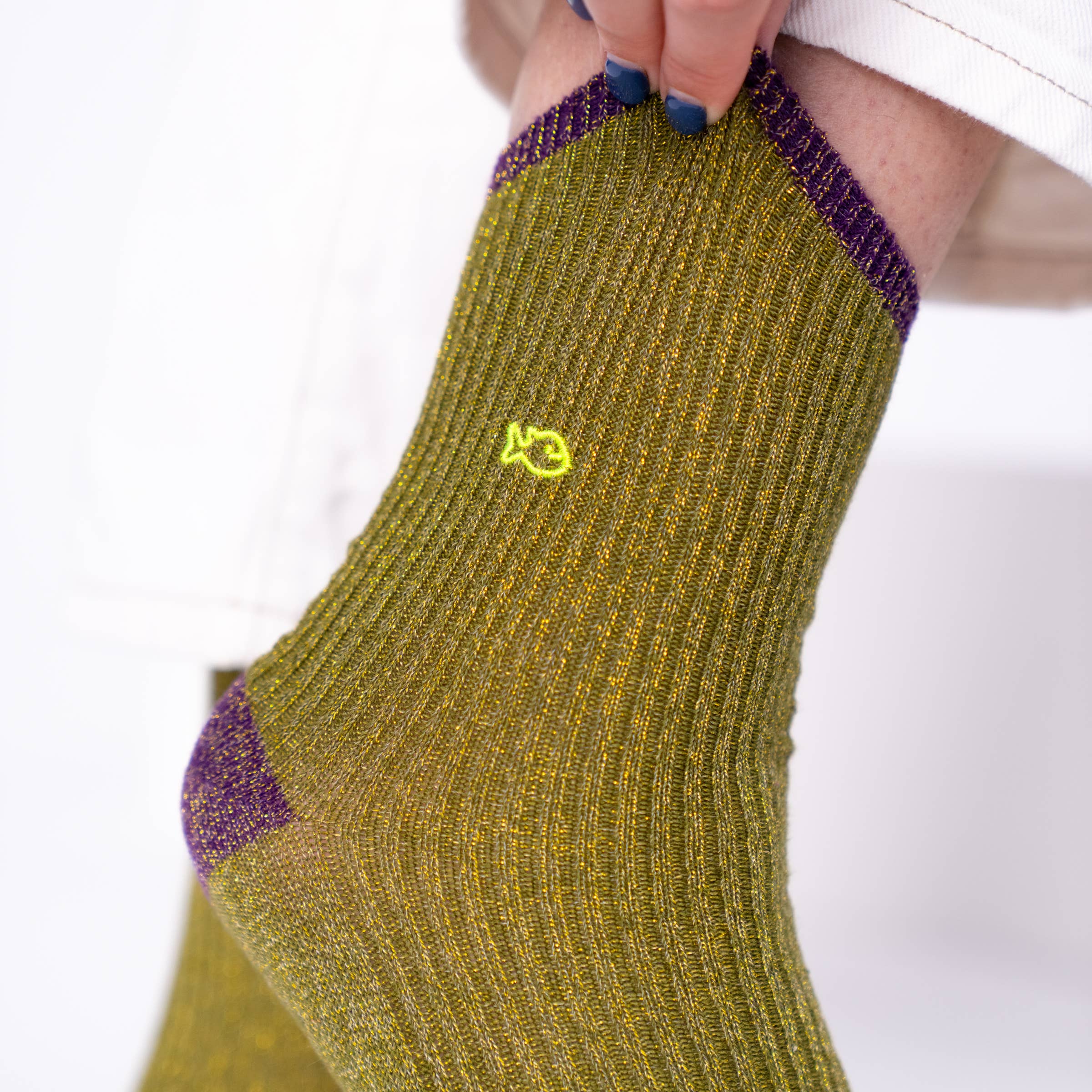 Ανδρικές κάλτσες Billybelt από χτενισμένο βαμβάκι σε vintage λαδί (olive) χρώμα με διακριτικό κεντημένο λογότυπο.