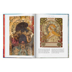 Το premium σκληρόδετο βιβλίο "Astrology" από τη σειρά The Library of Esoterica του εκδοτικού οίκου TASCHEN, με εντυπωσιακό, μυστικιστικό εξώφυλλο και χρυσές λεπτομέρειες.